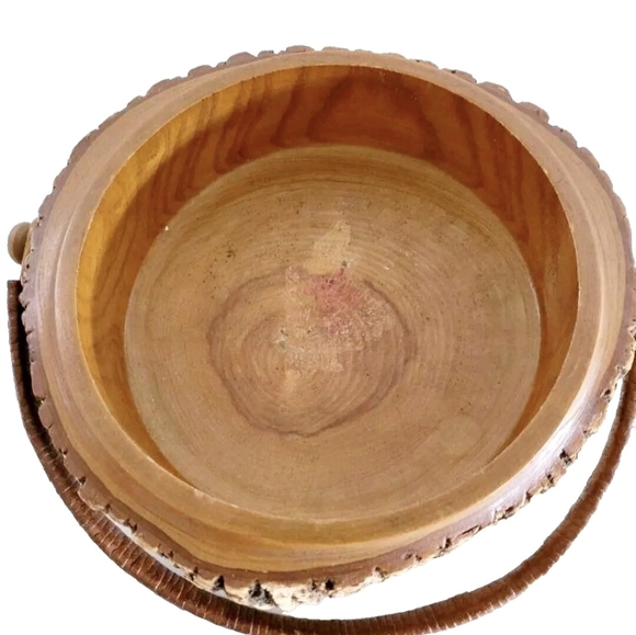 Vintage 10 Inch Rustic Wooden Bowl Basket With Wicker Handle - Picture 5 of 7